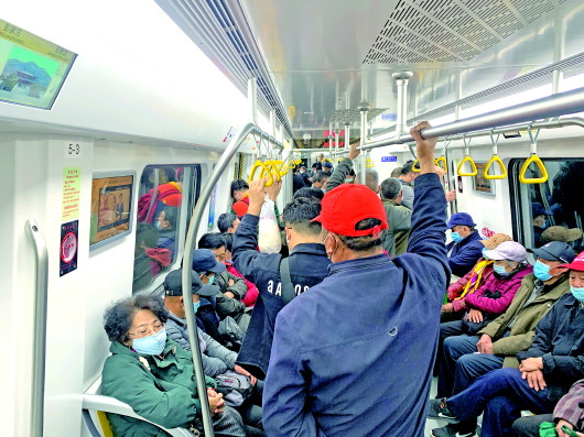 濟南地鐵換乘後迎首個週一早高峰 拉動3號線客流