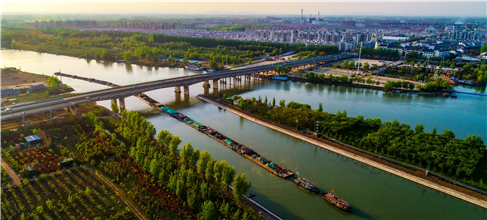 京杭運河山東臺兒莊段運河景觀帶美如畫